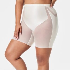 SPANX Booty Lifting Mid Thigh Short